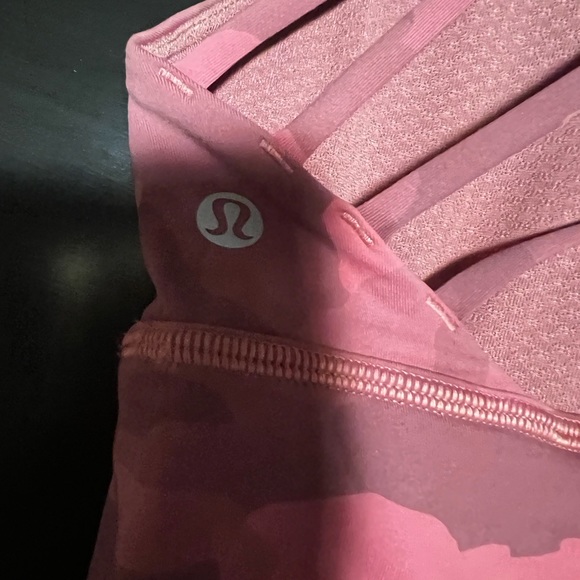 Lululemon sports bra - Picture 4 of 4